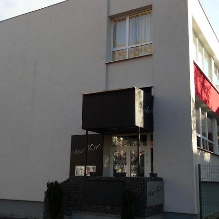 Mari Kiri Penzion Bratislava Exterior foto