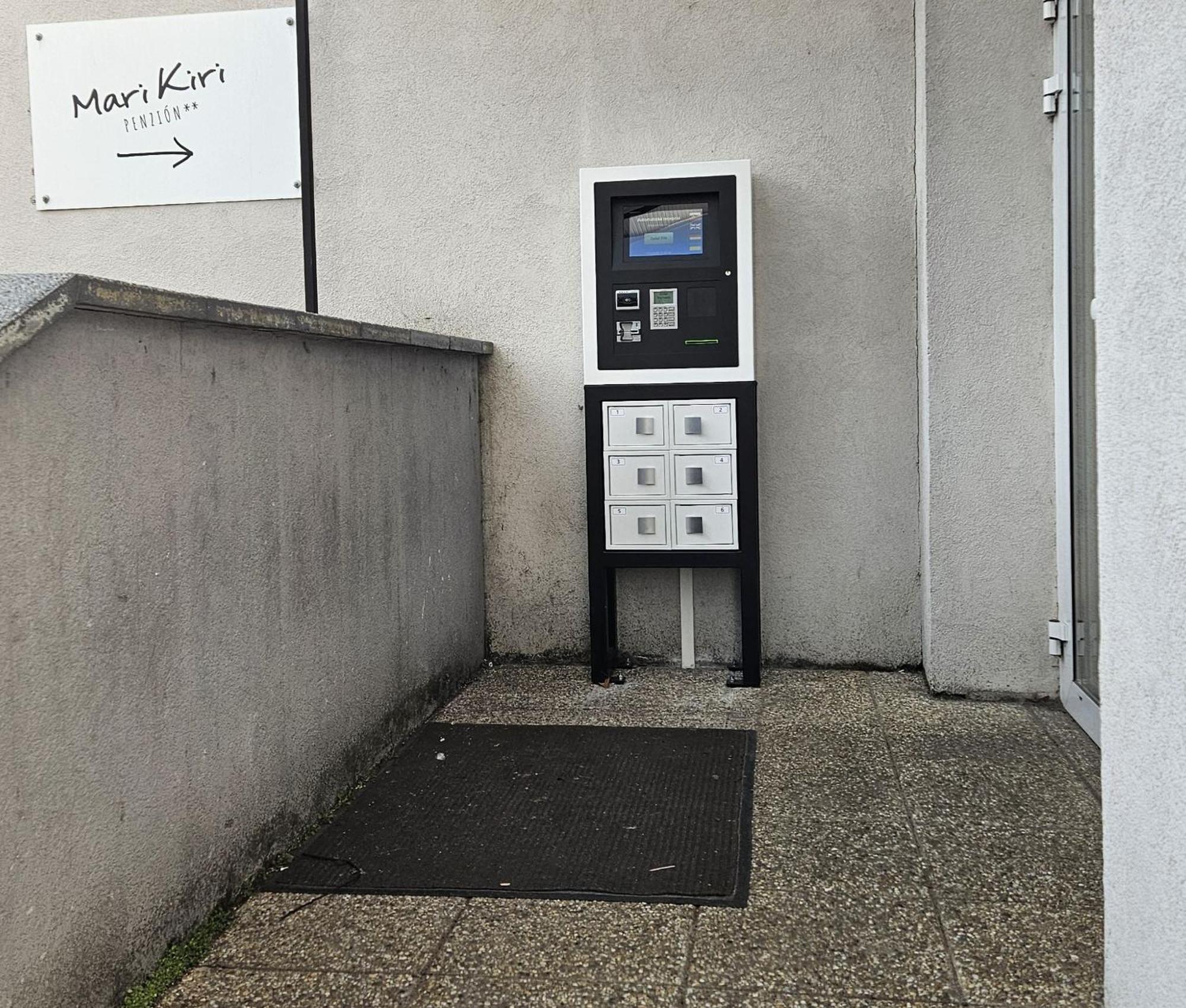 Mari Kiri Penzion Bratislava Exterior foto